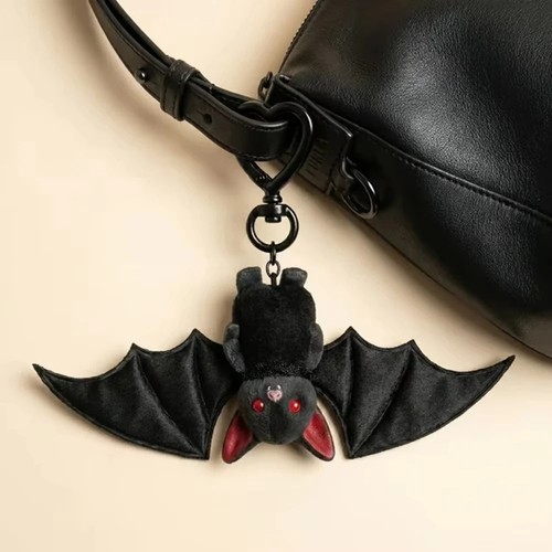 Plush black bat keychain - black,